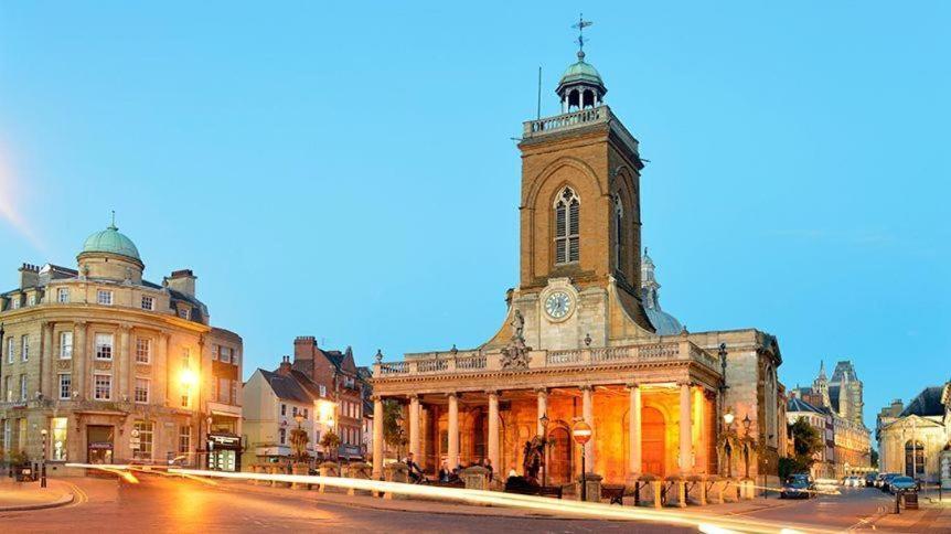 Northampton Central Oasis Εξωτερικό φωτογραφία